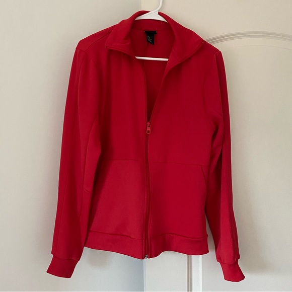 Red Jacket - Picture 1 of 7